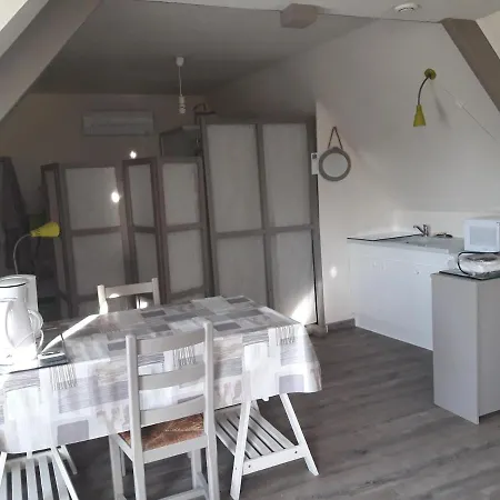 Independant Avec Piscine Couverte *